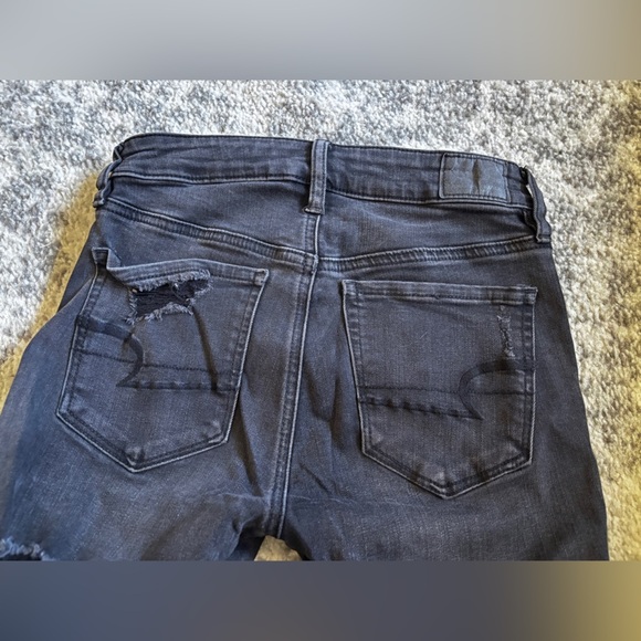 American Eagle Super Skinny Ripped Front and Back Black Jeans Size: 2 Regular - Picture 3 of 5